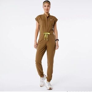 FIGS Rafaela cargo scrubs